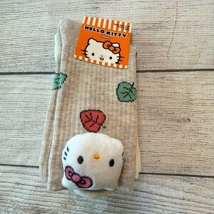 Hello Kitty Cream Socks with Leaf Pattern